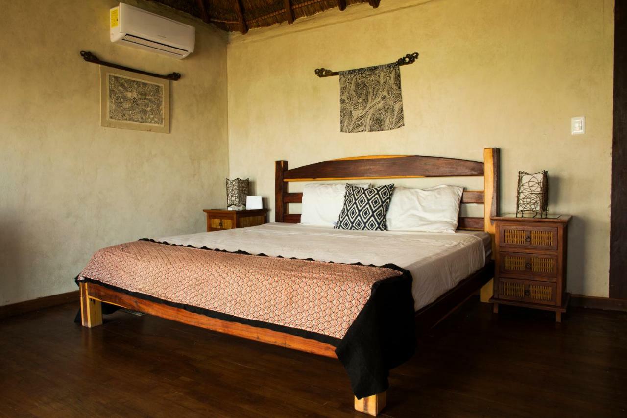 Lagoon Front Hut: Daily Cleaning, Bikes & Kayaks! Bacalar Exteriör bild